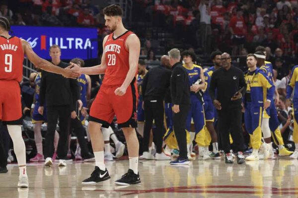 Rockets’ Alperen Sengun Faces Off Against Trayce Jackson-Davis and Pat Spencer